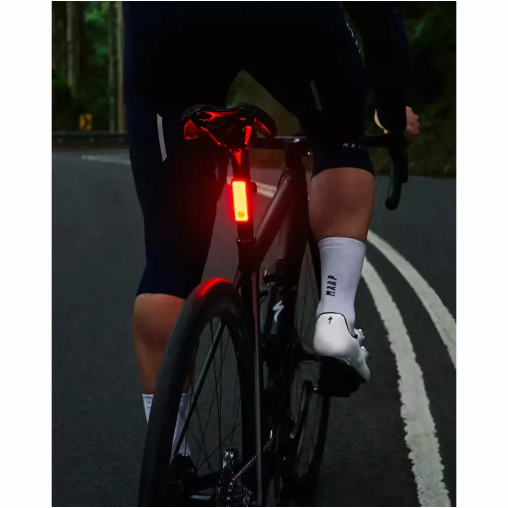 Feu Arrière Vélo Puissant LED 150 Lumens Blinder R-150 Knog 6 Feu Arrière Vélo Puissant LED 150 Lumens Blinder R-150 Knog - Image 6
