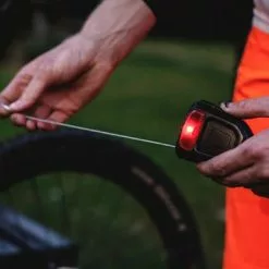 Antivol Câble Vélo Compact FLX Avec Lumière Intégrée Hiplok 8 Antivol Câble Vélo Compact FLX Avec Lumière Intégrée Hiplok -Promos Sacoches Vélo Magasin antivol cable velo compact flx avec lumiere integree hiplok full 3