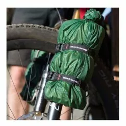 Cage De Bikepacking 2 En 1 Sur Fourche Vélo Outpost Cargo Blackburn -Promos Sacoches Vélo Magasin cage bikepacking fourche blackburn 4