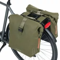 Double Sacoche Basil 41 L SoHo Nordlicht Avec éclairage Intégré 11 Double Sacoche Basil 41 L SoHo Nordlicht Avec éclairage Intégré -Promos Sacoches Vélo Magasin double sacoche basil 41 l soho nordlicht avec eclairage integre full 6