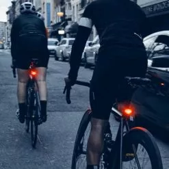 Eclairage Vélo Led Rechargeable Arrière 37 Lumens Curve Bookman -Promos Sacoches Vélo Magasin eclairage velo led rechargeable arriere 37 lumens curve bookman full 6