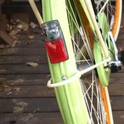 Ikzi Light Feu De Vélo Arrière Sur Garde Boue à Pile -Promos Sacoches Vélo Magasin feu de velo arriere sur garde boue a pile full 3