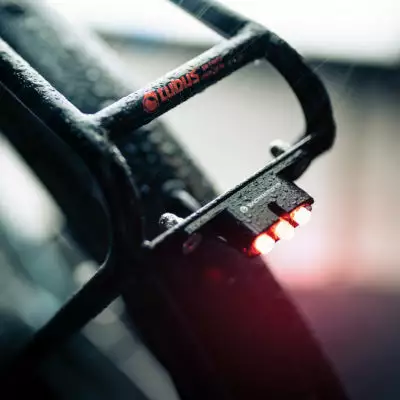 Feu Vélo Dynamo Sur Porte-bagages E3 Tail Light 2 Supernova 3 Feu Vélo Dynamo Sur Porte-bagages E3 Tail Light 2 Supernova - Image 3