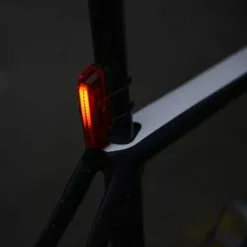 Phare Arrière Vélo Rechargeable USB Slimline Ultratorch Oxford 9 Phare Arrière Vélo Rechargeable USB Slimline Ultratorch Oxford -Promos Sacoches Vélo Magasin phare arriere velo rechargeable usb slimline ultratorch oxford full 4